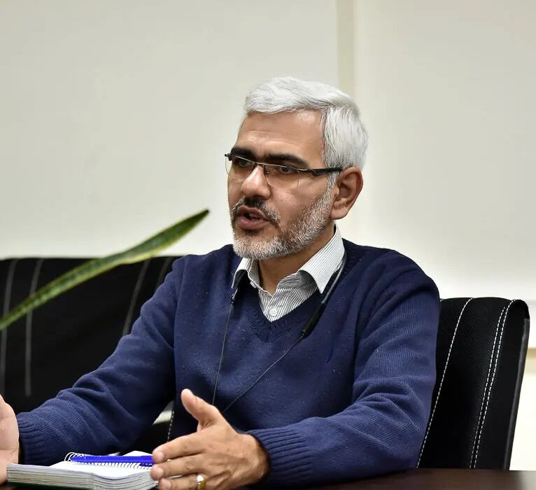 معلم کاروان سالار است؛ خسته شود، کل کاروان در خطر نابودی است