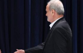 زبان سیاست با زبان مقاومت همخوانی ندارد