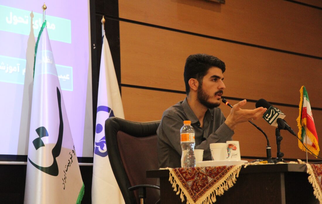 نقش‌آفرینی معلم خبرنگار در منازعه روایت و معنا