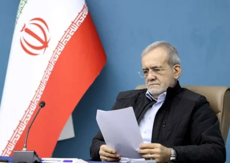 آقای رئیس‌جمهور، اجازه ندهید قطار تربیت معلم از ریل مأموریت تاریخی خود خارج شود