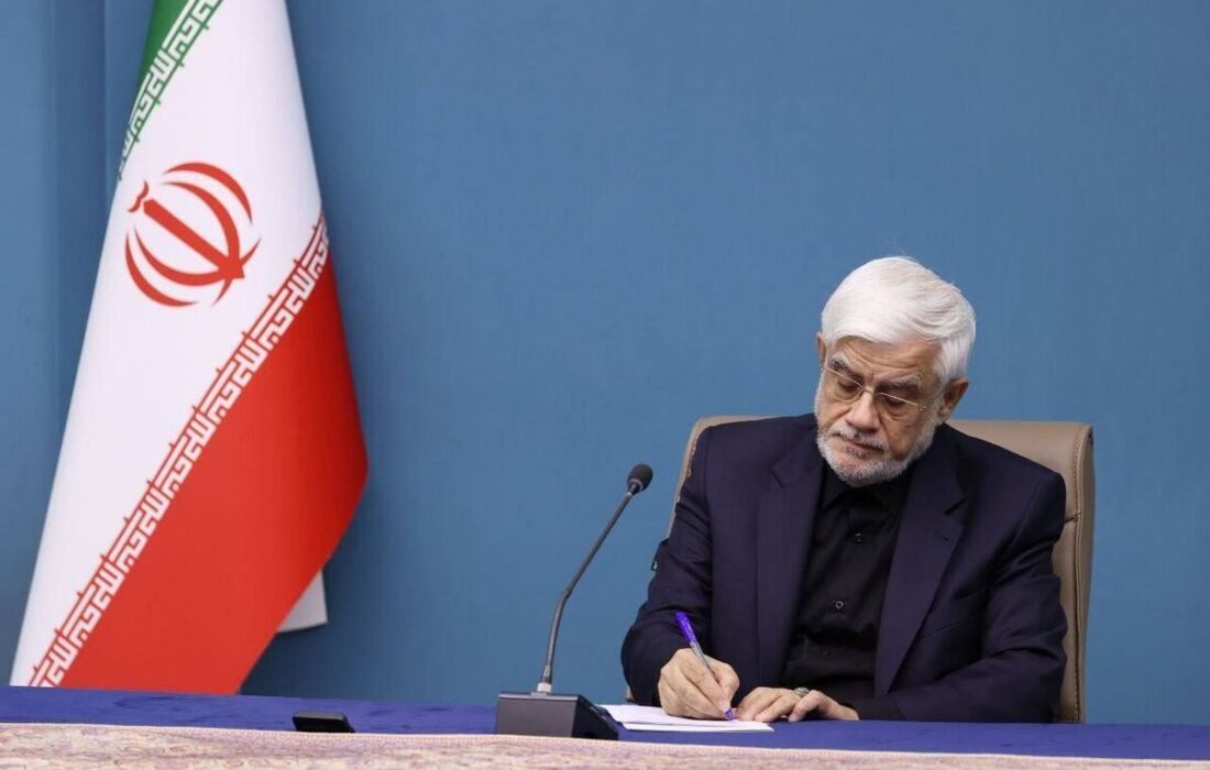 عارف: معلم، فرمانده میدان «امیدآفرینی» در جنگ تحمیلی سوم است